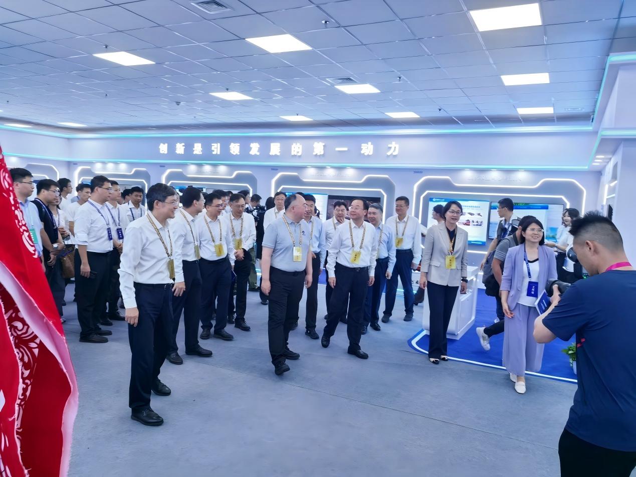 河南省“豫你攜手創(chuàng)贏未來”大學(xué)生創(chuàng)新創(chuàng)業(yè)大賽斬獲佳績 一銀兩銅彰顯創(chuàng)新實(shí)力，數(shù)字文化創(chuàng)意內(nèi)容應(yīng)用服務(wù)脫穎而出